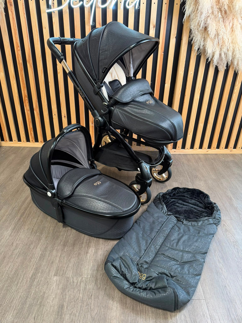 PRE LOVED egg2 Travel System - Jurassic Gold