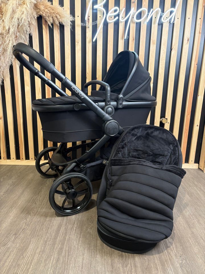 EX DISPLAY iCandy Peach 7 Travel System - Jet Black