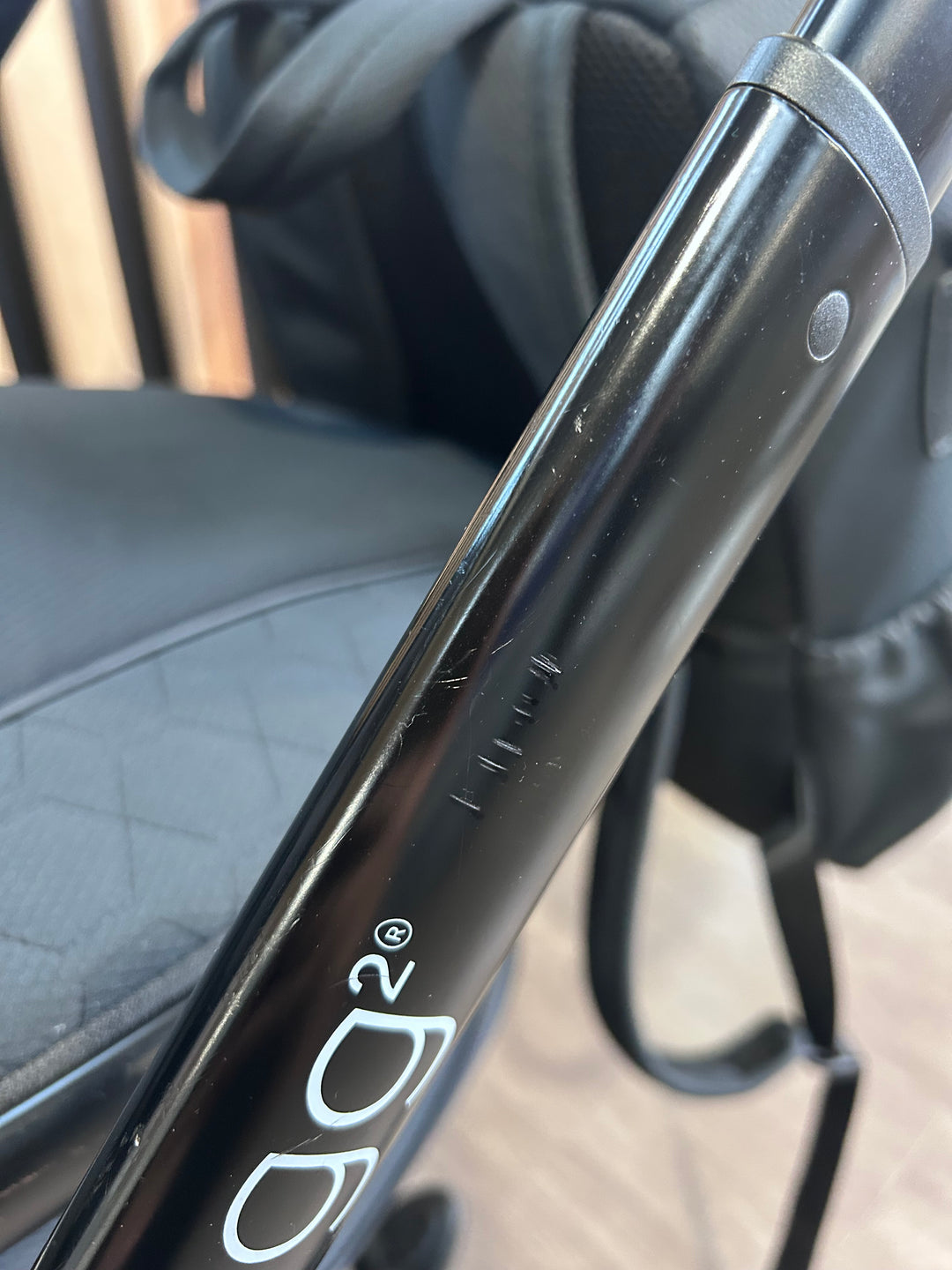 PRE LOVED egg2 Travel System - Just Black