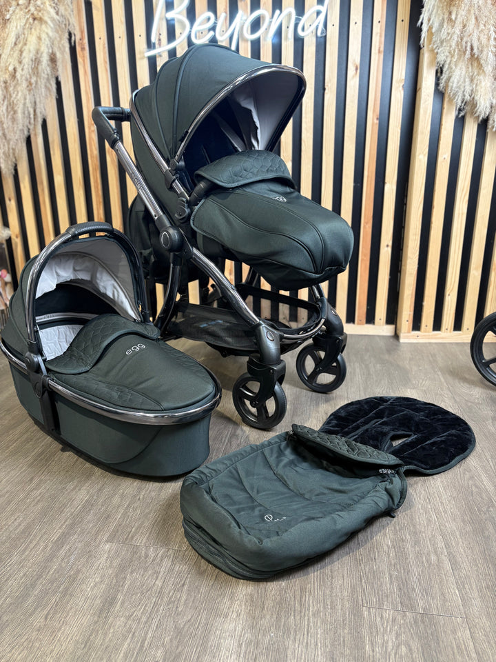 PRE LOVED egg3 Travel System - Black Olive