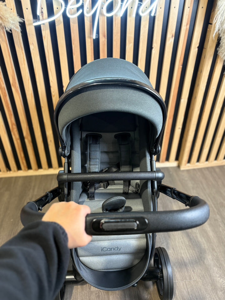 PRE LOVED iCandy Peach 7 Double Pushchair Bundle - Phantom/Dark Grey