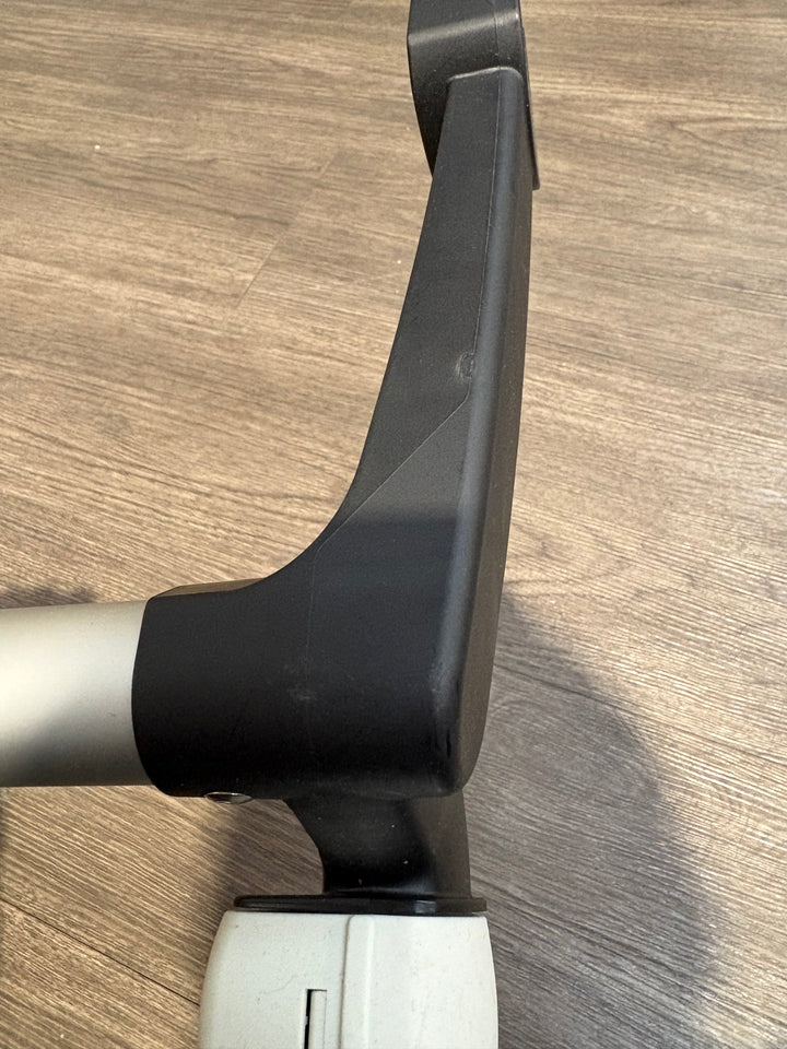 PRE LOVED Bugaboo Donkey Mono Car Seat Adaptor