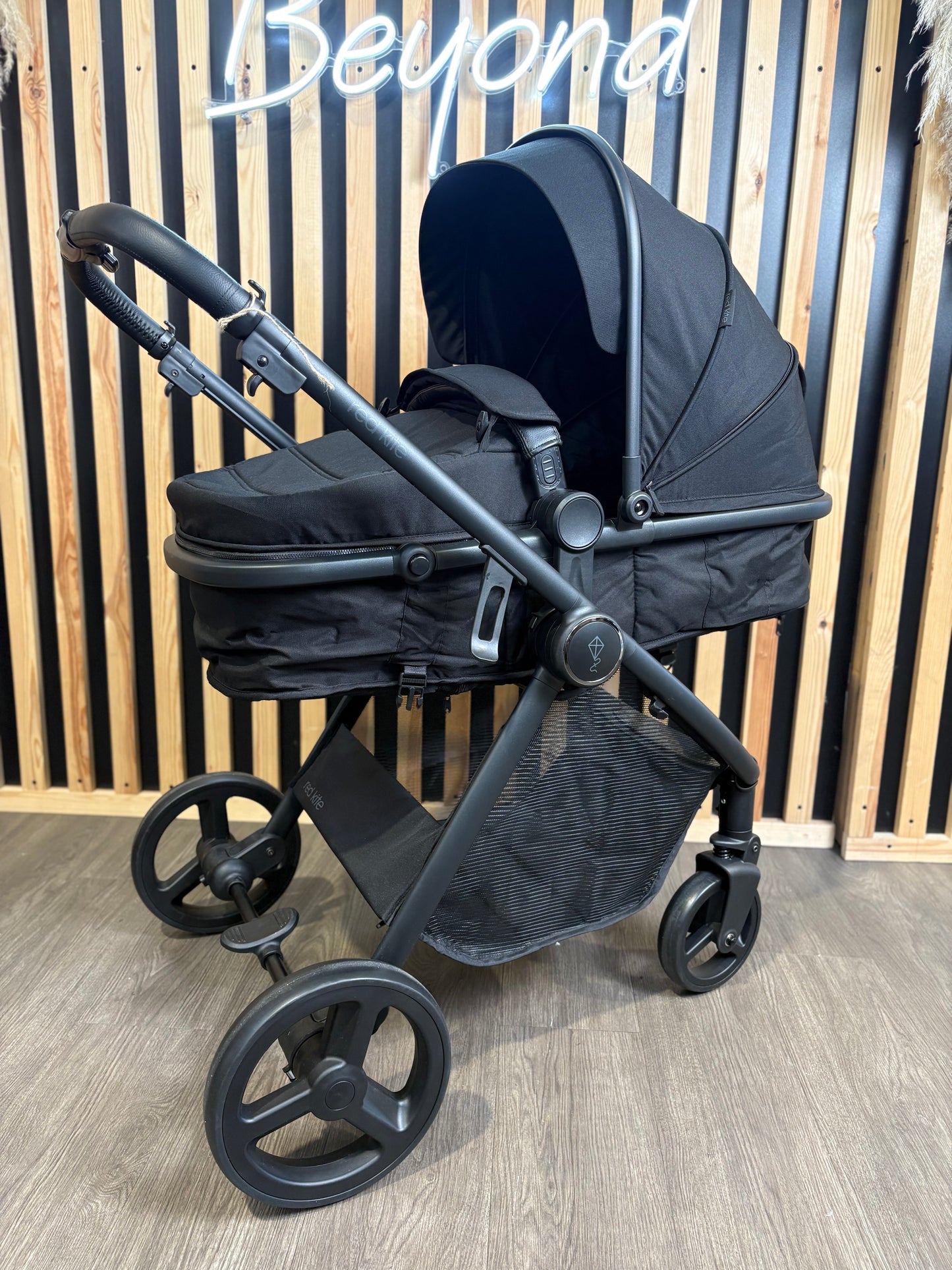 EX DISPLAY Redkite Push Me Pace Pulsar Pushchair & Car Seat - Black