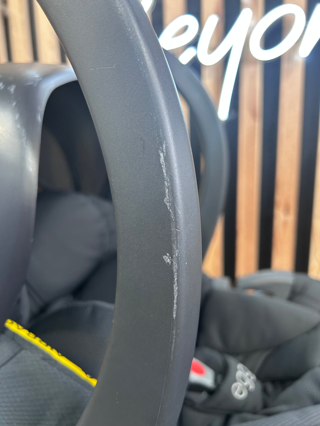 PRE LOVED egg2 Travel System - Just Black