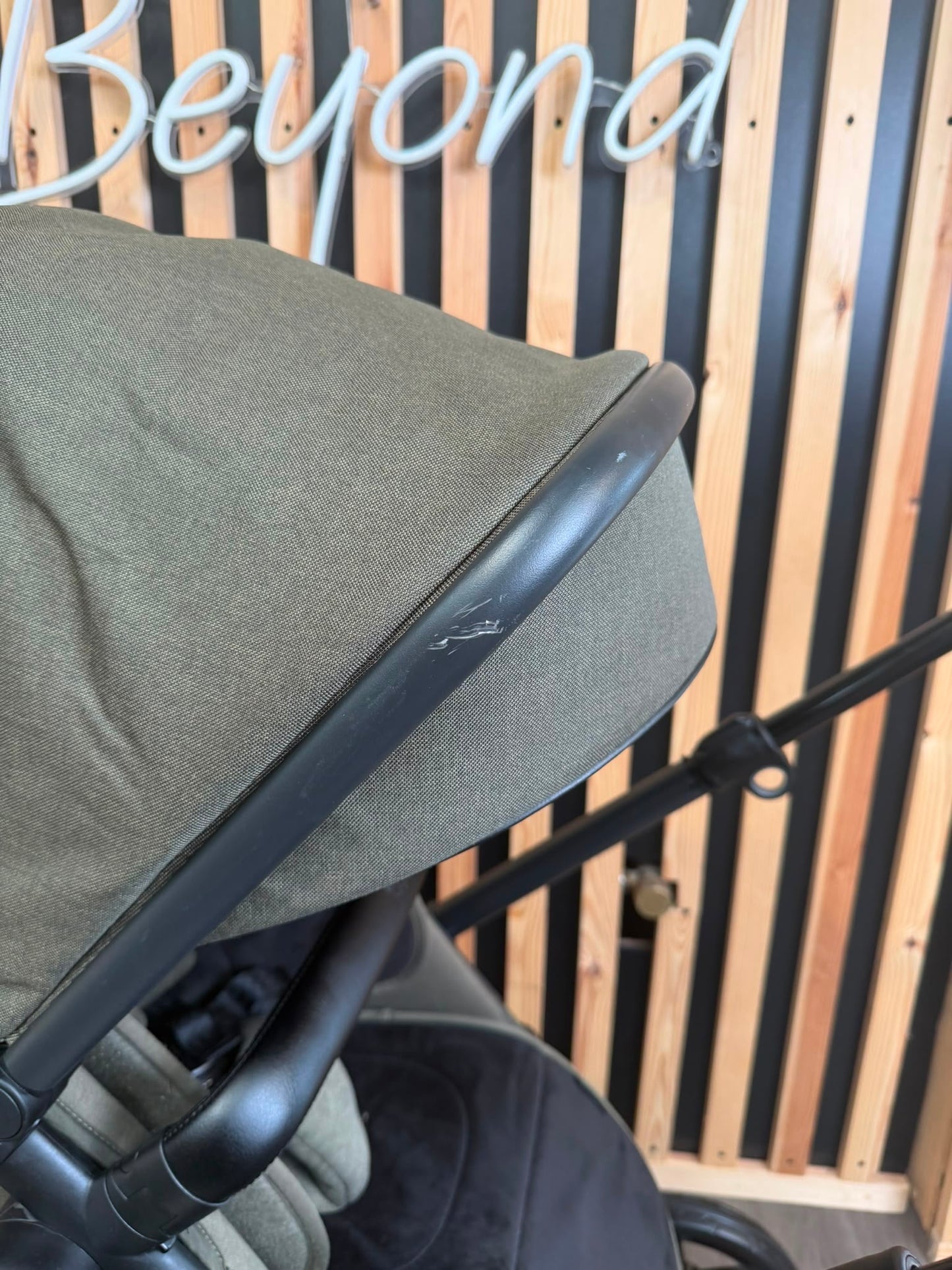 PRE LOVED Silver Cross Wave Travel System - Cedar