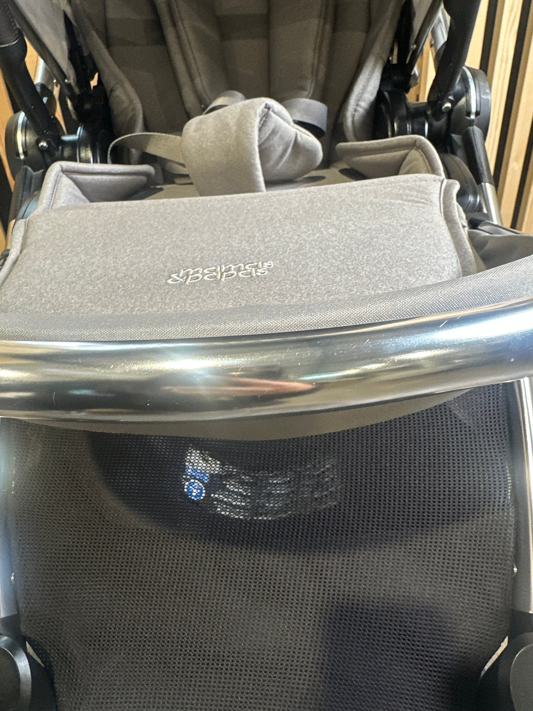 PRE LOVED Mamas & Papas Ocarro Travel System - Greige