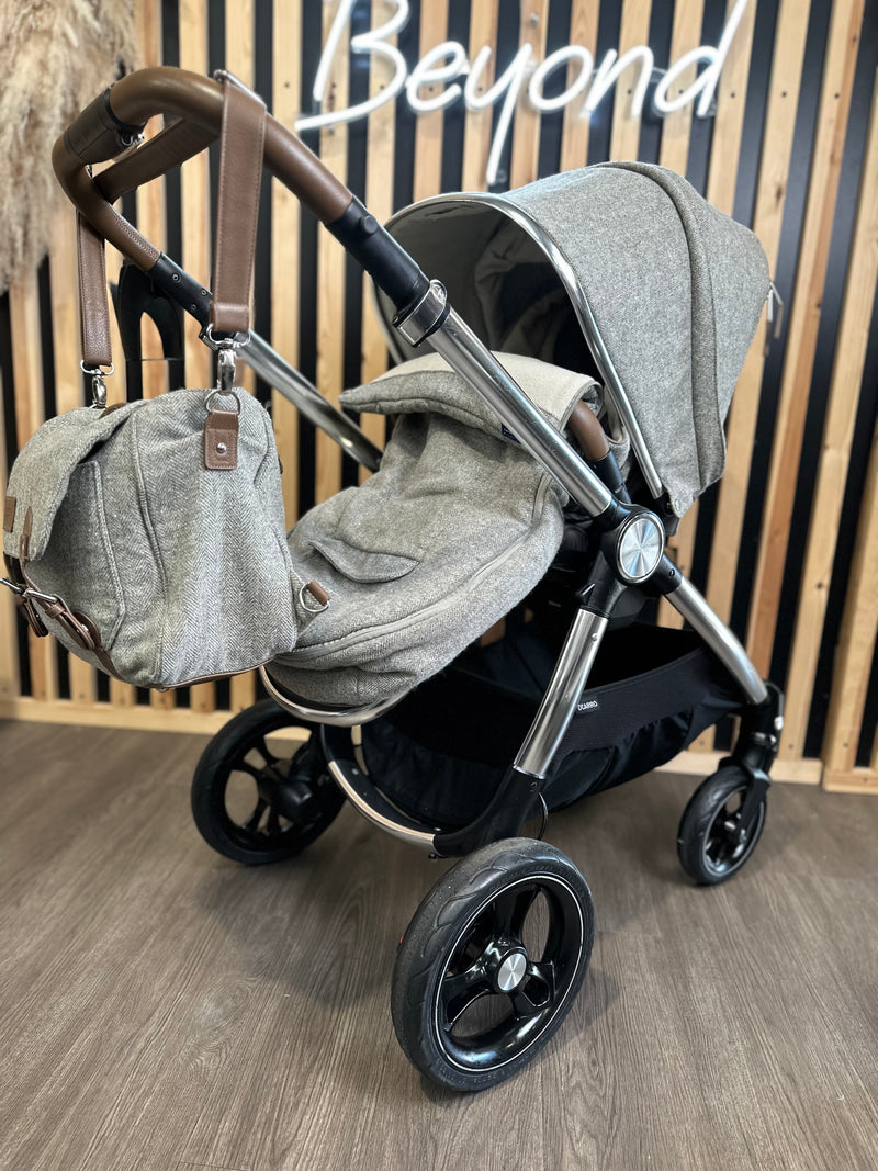 PRE LOVED Mamas & Papas Ocarro - Grey Tweed