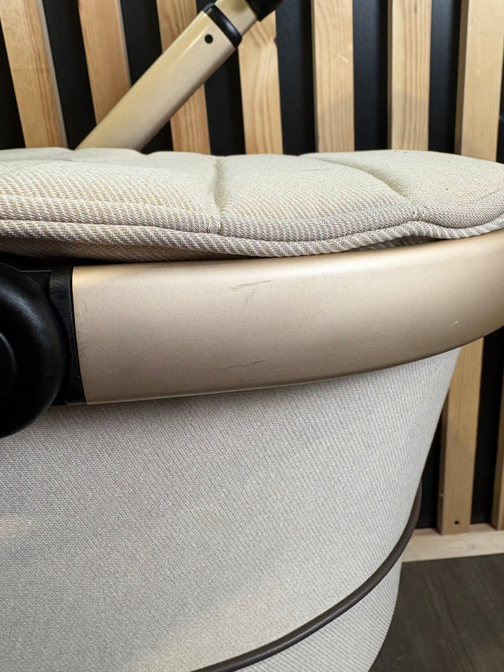 PRE LOVED iCandy Peach 7 w/ Cocoon Car Seat Travel System - Biscotti