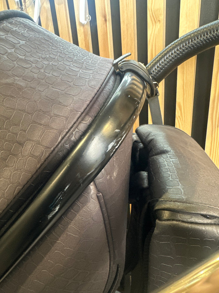 PRE LOVED egg2 Travel System - Jurassic Gold