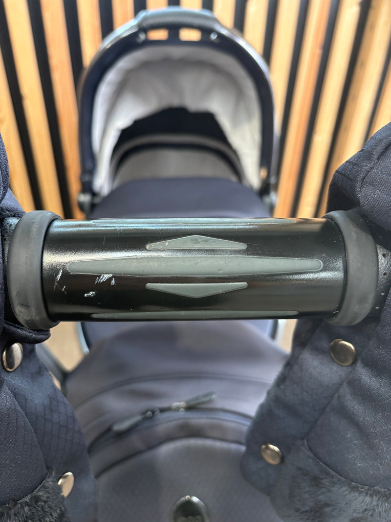 PRE LOVED egg3 Travel System - Celestial