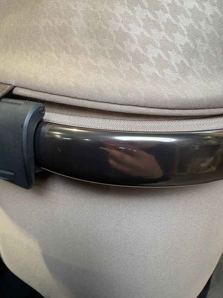 EX DISPLAY egg3 Pram + Pushchair - Houndstooth Almond