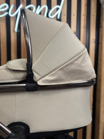 PRE LOVED Babystyle Oyster4 2-in-1 Travel System - Buttermilk