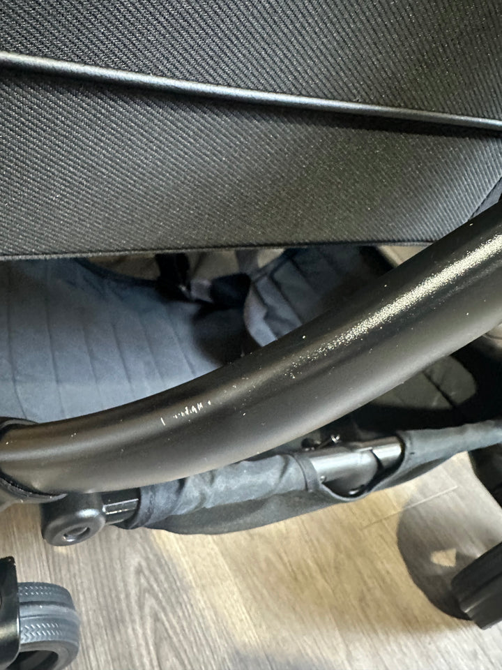 PRE LOVED iCandy Peach 7 Travel System - Jet/Black