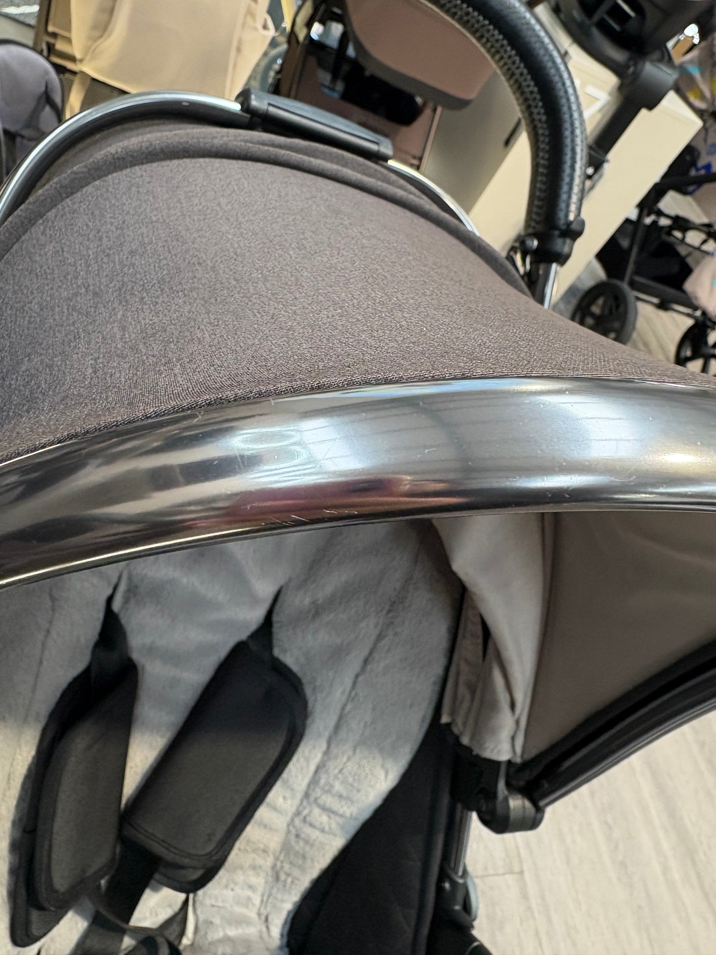 PRE LOVED egg3 Travel System - Carbonite