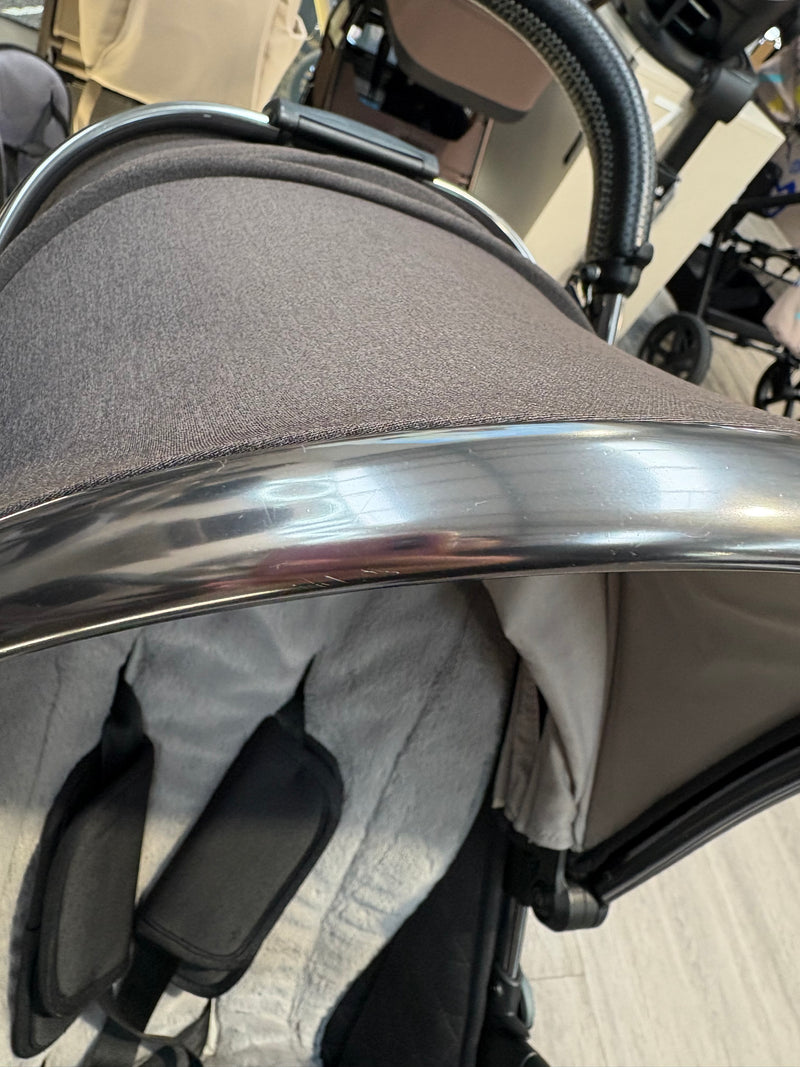 PRE LOVED egg3 Travel System - Carbonite