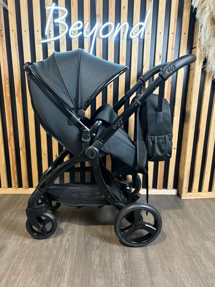 PRE LOVED egg3 Travel System - Houndstooth Black
