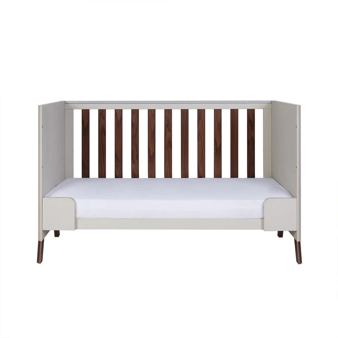 Tutti Bambini Fuori Cot Bed - Warm Walnut/White Sand