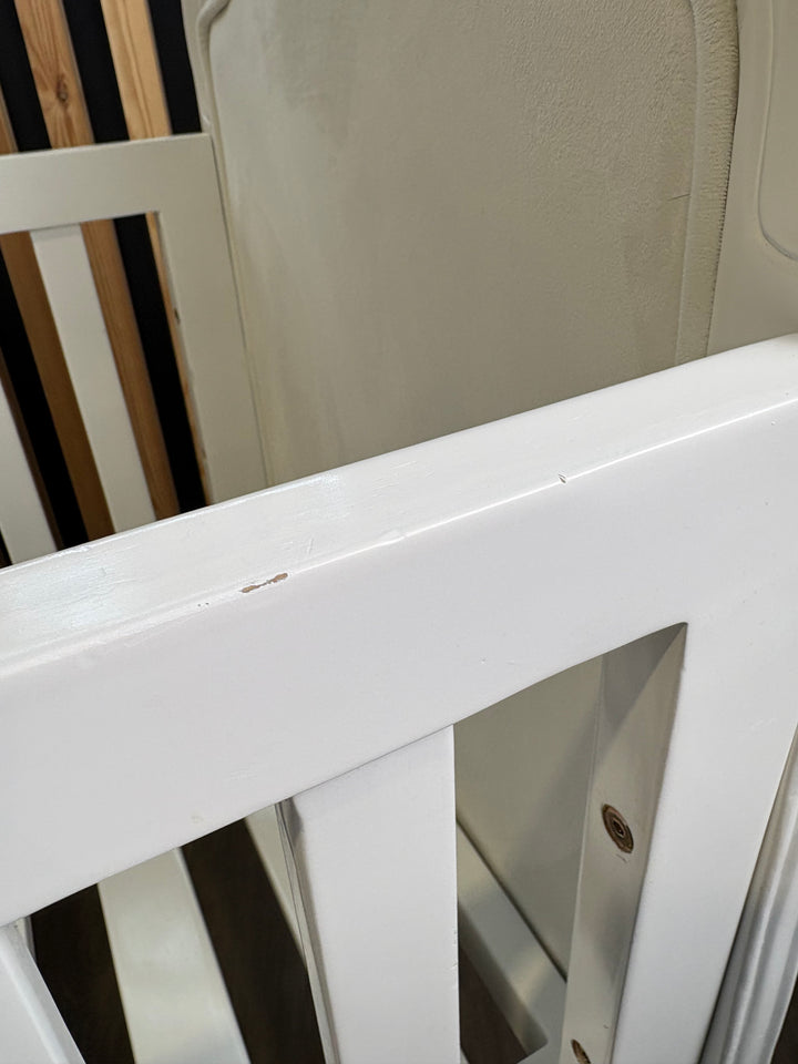 PRE LOVED Ling Lux Cradle - White