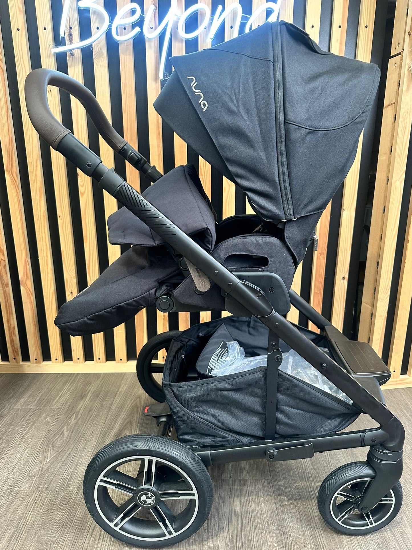 OPEN BOX Nuna x BMW Mixx Pushchair - Element
