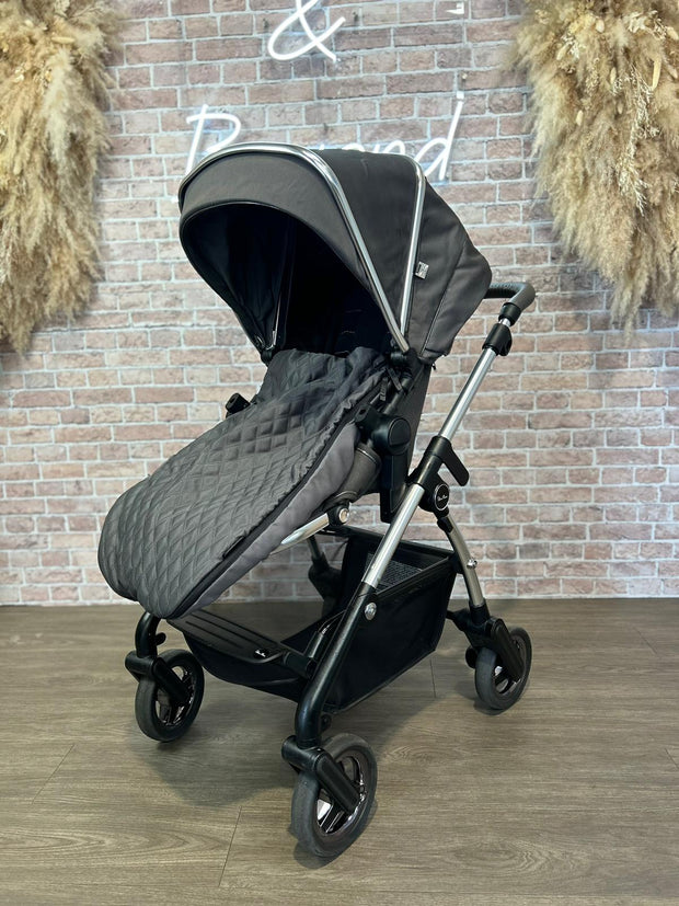 PRE LOVED Silver Cross Pioneer 21 Simplicity Plus & Isofix Base Bundle Travel System - Clay