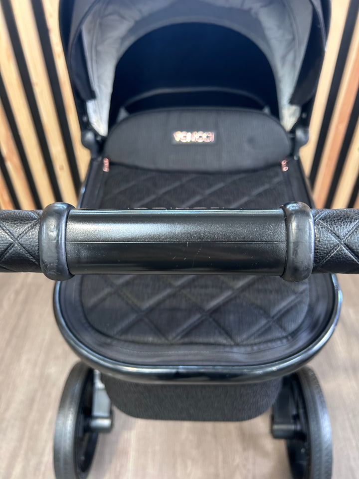 PRE LOVED Venicci Tinum 2.0 2-in-1 Travel System - SE Stylish Black