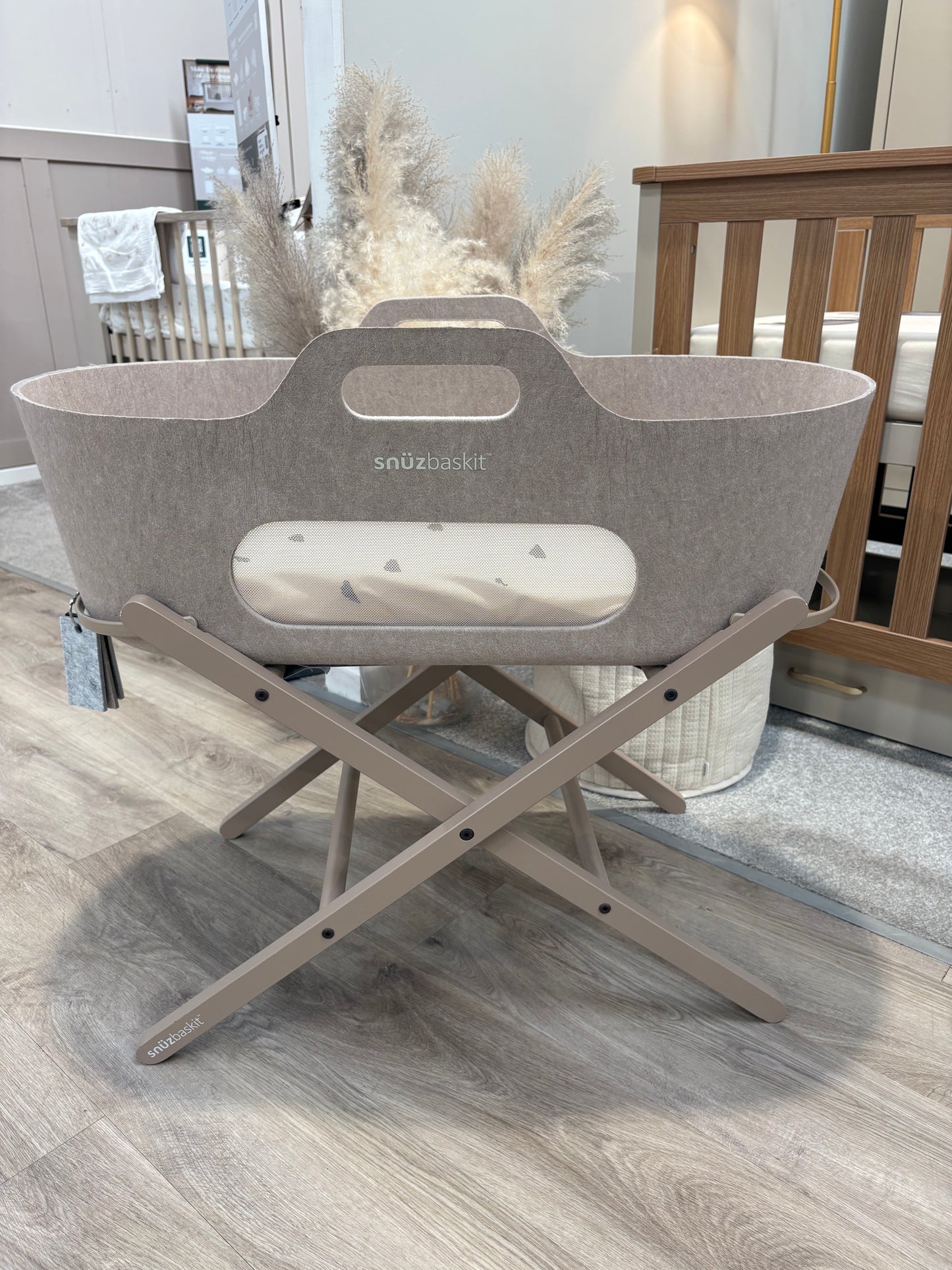 EX DISPLAY SnuzBaskit Mocha Basket & Mocha Stand Inc. Sheet