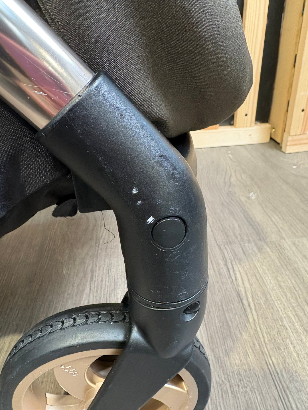 PRE LOVED eggZ Stroller + Accessories - Hunter Green