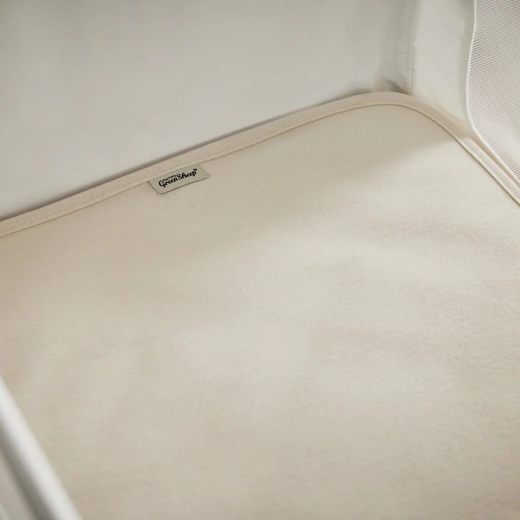 The Little Green Sheep Organic Mattress Protector Large Crib 83x50cm