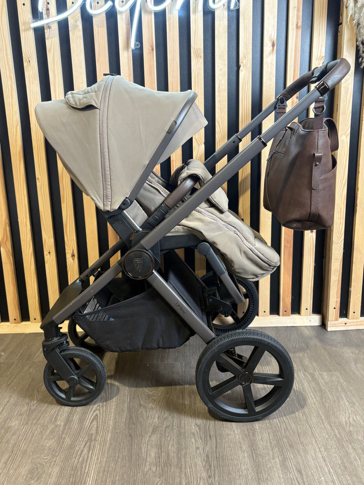 PRE LOVED Venicci Tinum Upline 2-in-1 Travel System - SE Powder