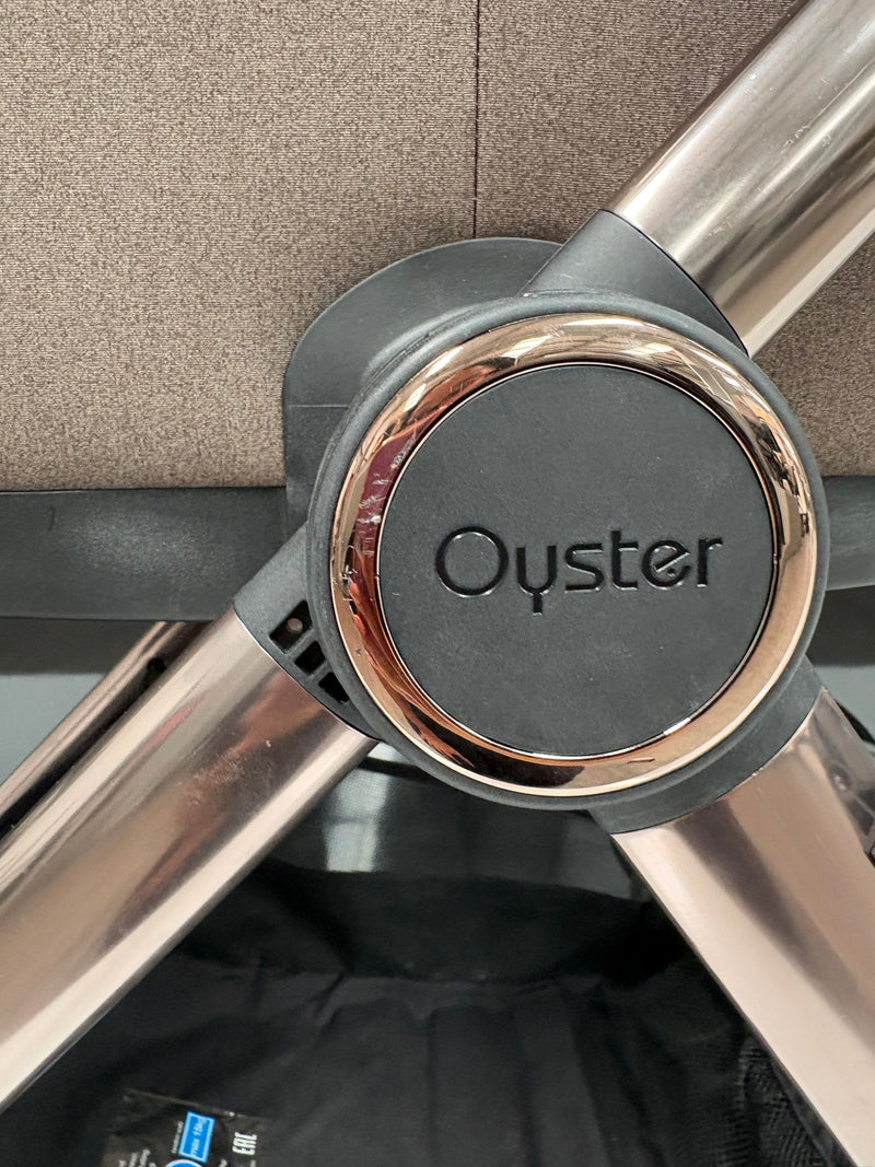 EX DISPLAY Babystyle Oyster4 2-in-1 Travel System - Chocolate Velvet