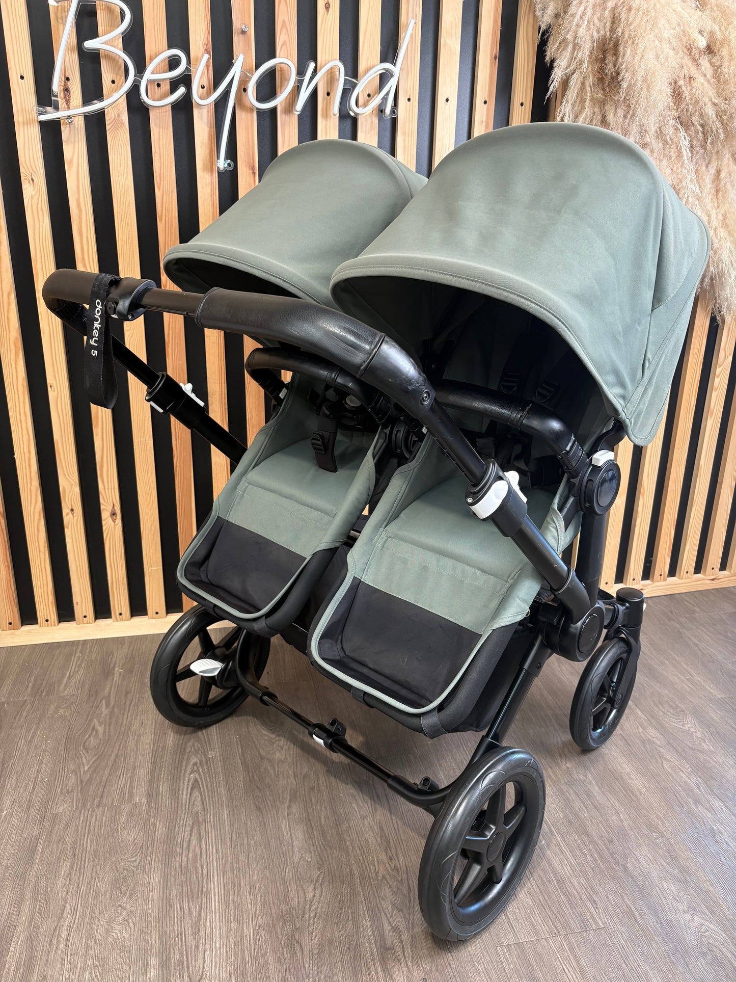 PRE LOVED Bugaboo Donkey5 Twin Bundle - Forest Green