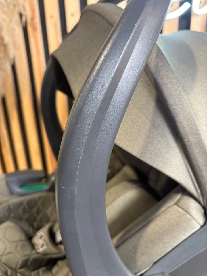 PRE LOVED egg3 Travel System - Hunter Green