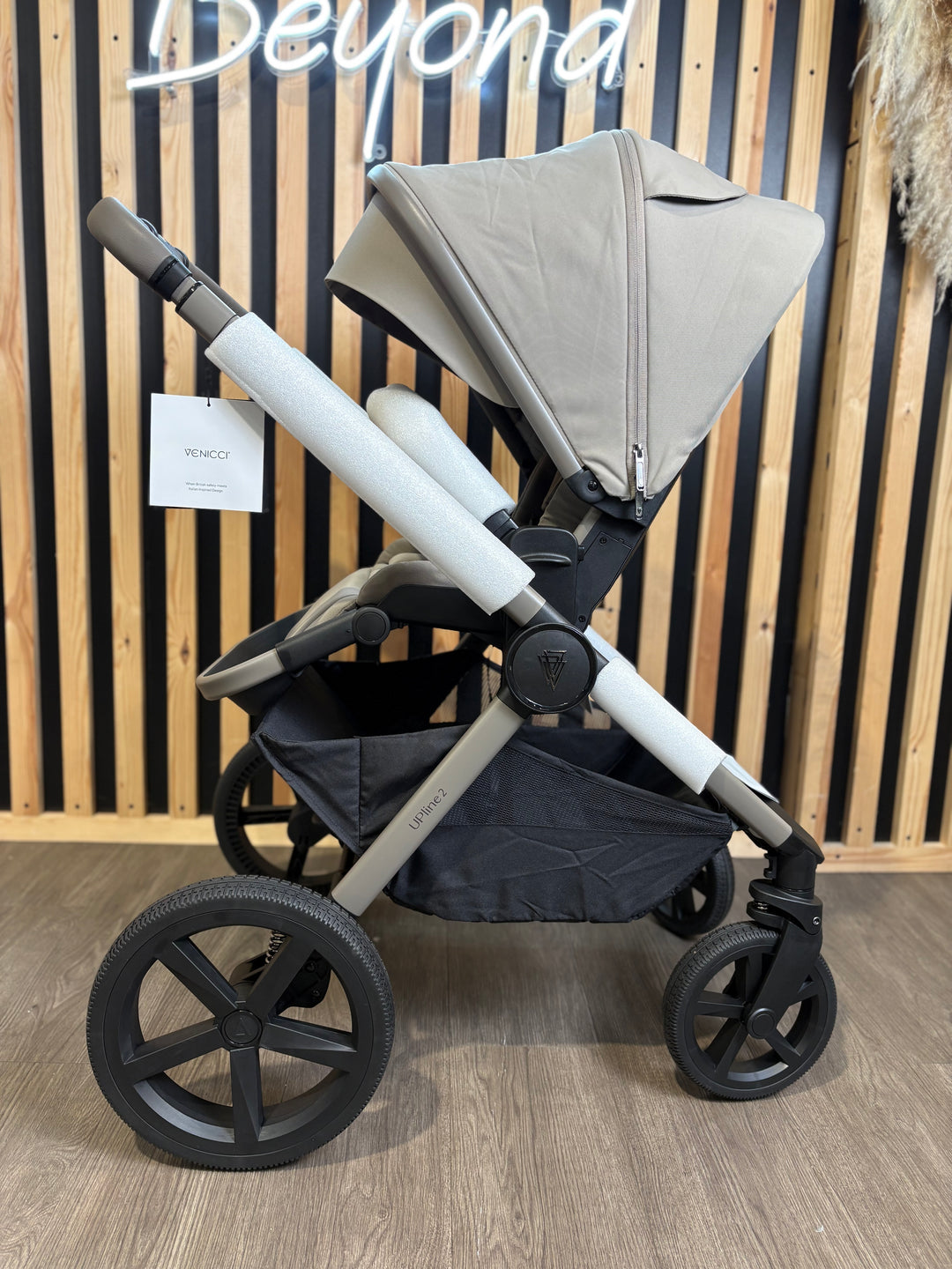 EX DISPLAY Venicci Upline2 Pushchair + Carrycot - Taupe