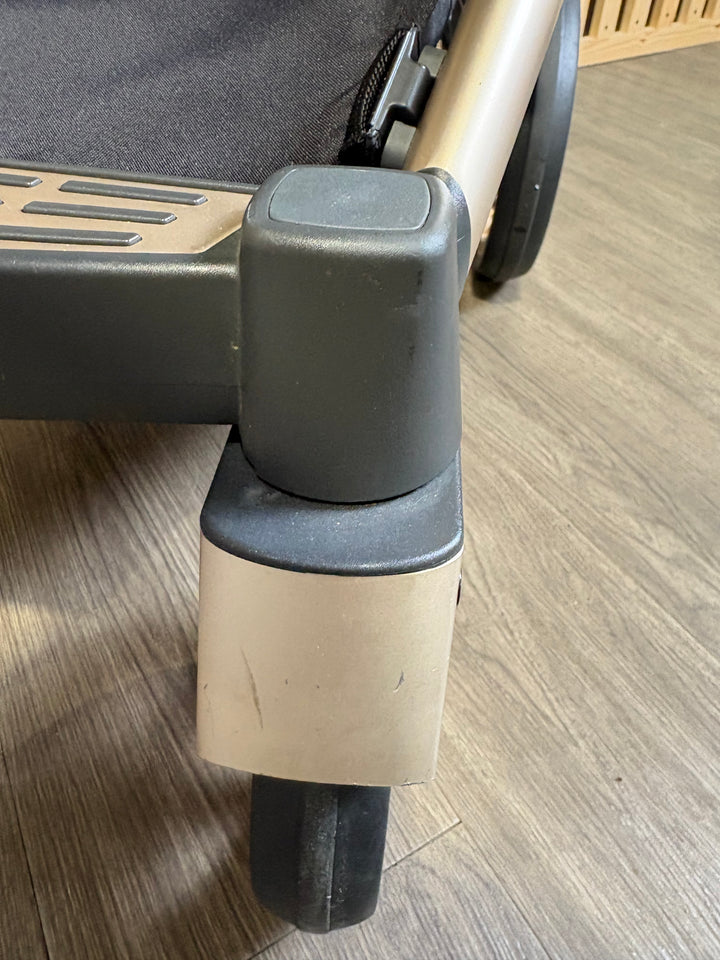 PRE LOVED Babystyle Oyster3 Travel System - Creme Brulee