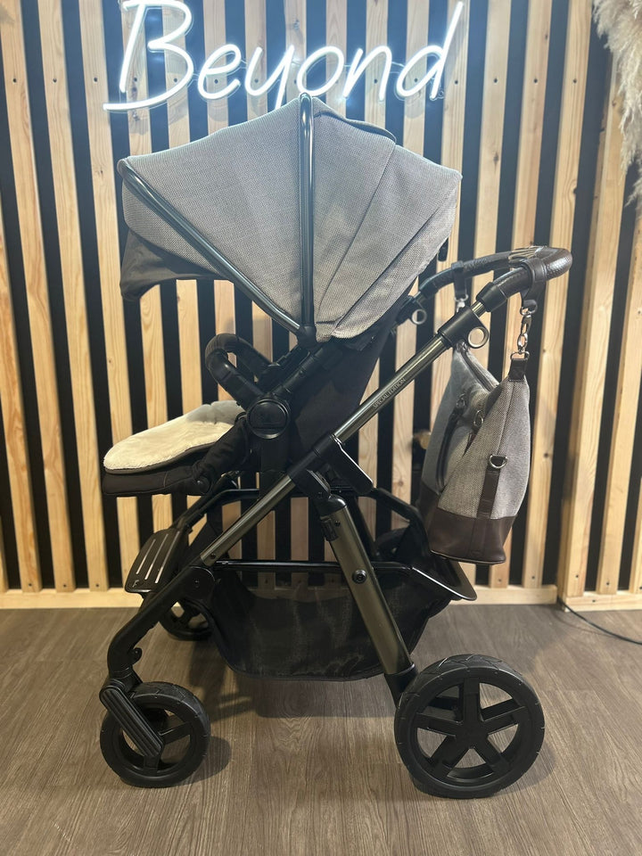 PRE LOVED Silver Cross Pioneer Special Edition Travel System - Expedition