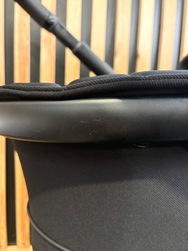 EX DISPLAY iCandy Peach 7 Travel System - Jet Black