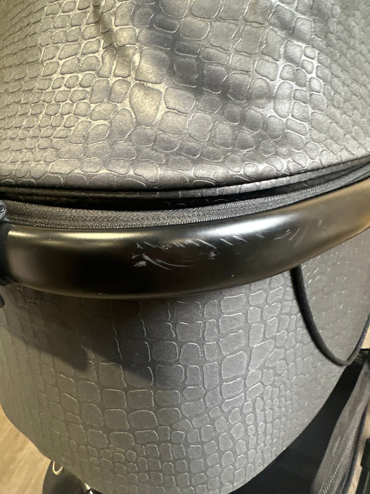 PRE LOVED egg2 Travel System - Jurassic Gold