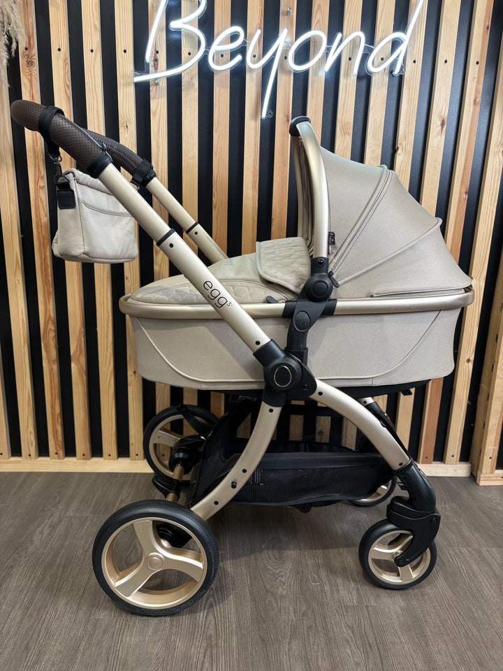 PRE LOVED egg3 Travel System - Feather