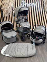 PRE LOVED Maxi-Cosi Fame 3-in-1 Travel - Twillic Truffle/Black Wheels