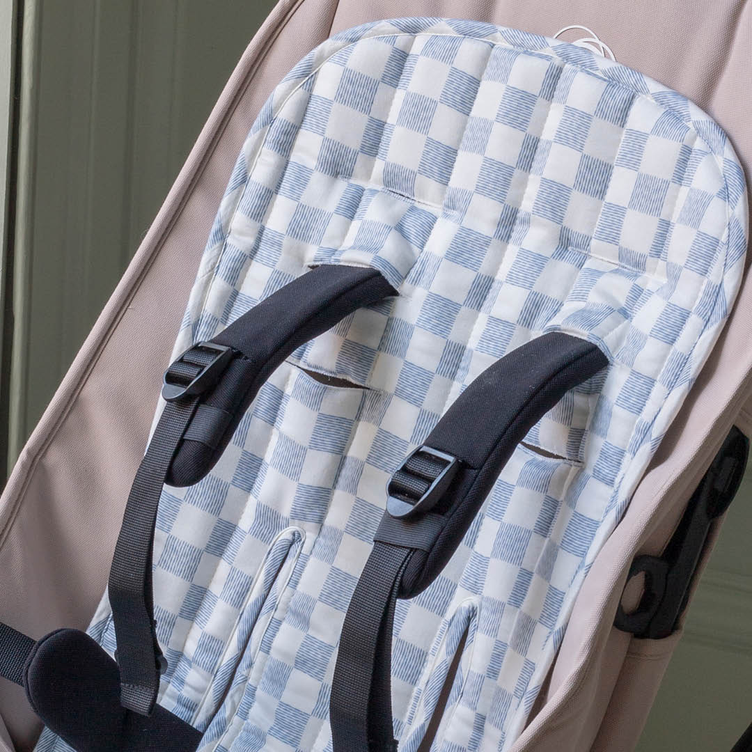 Avery Row Pram Liner - Coastline/Waves