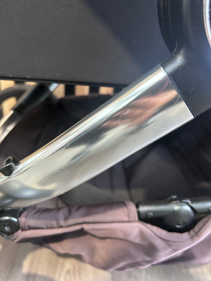 PRE LOVED iCandy Peach 5 2-in-1 Travel System - Beluga Grey