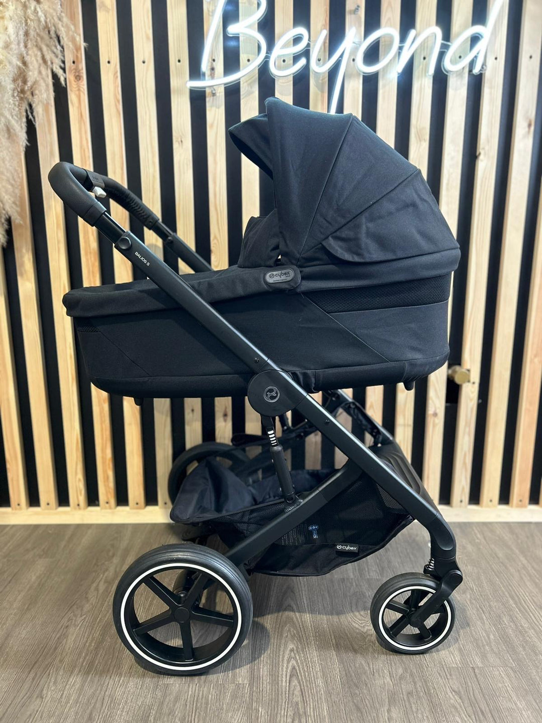 PRE LOVED Cybex Balios S Lux Pram, Pushchair + Accessories - Black