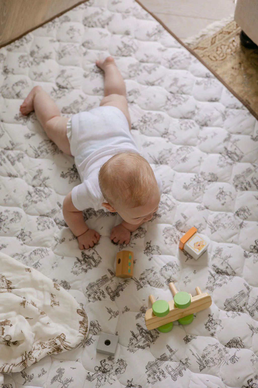 Gilded Bird Western Toile Quilted Playmat