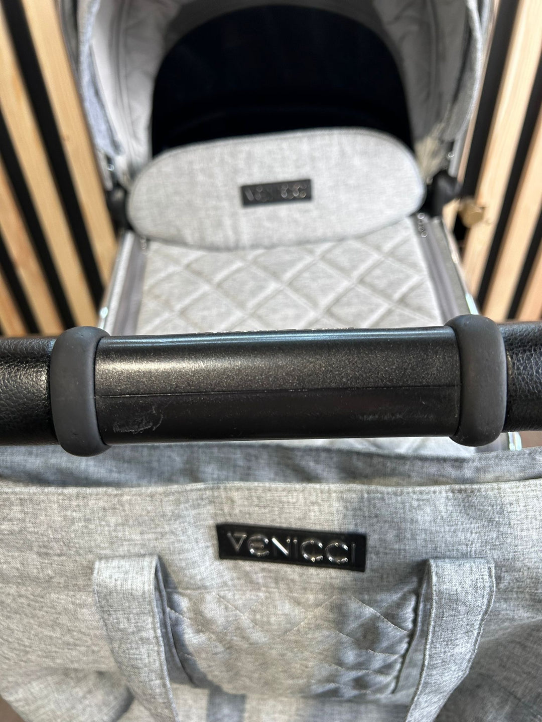 PRE LOVED Venicci Tinum 2.0 2in1 Travel System- City Grey