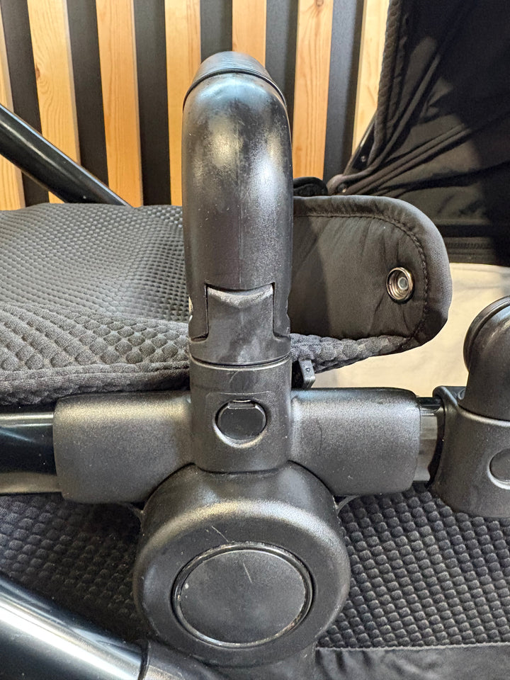 PRE LOVED iCandy Peach 6 Travel System - Cerium