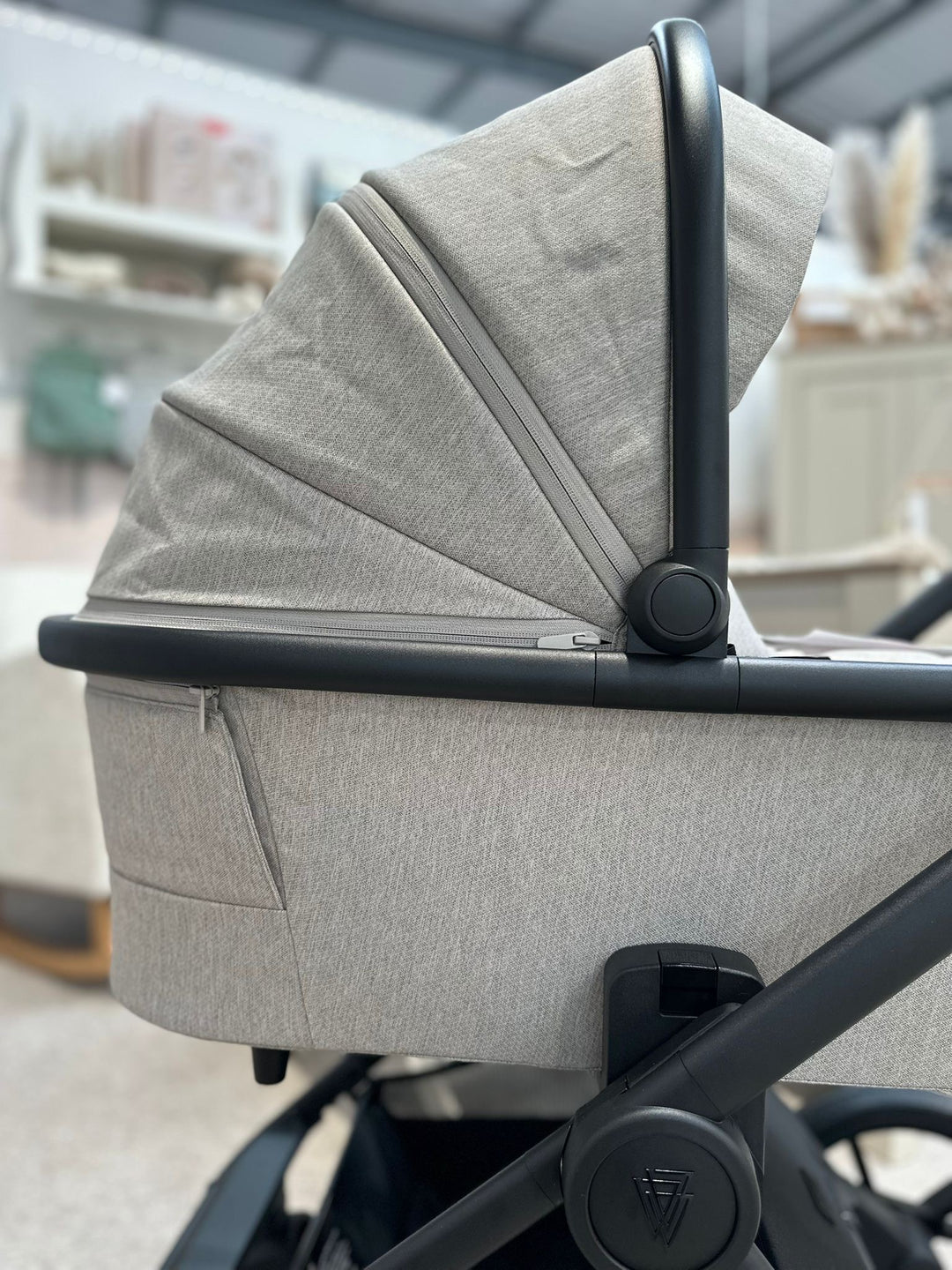 EX DISPLAY Venicci Tinum Edge 3in1 Travel System - Dust