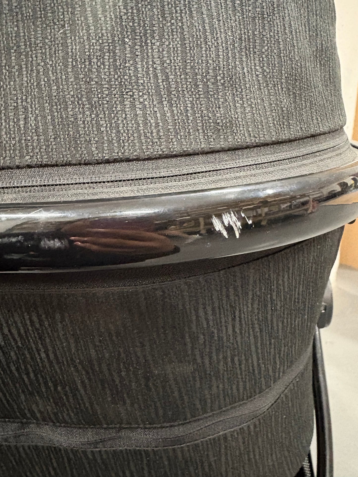 PRE LOVED Venicci Tinum 2.0 Travel System - Stylish Black