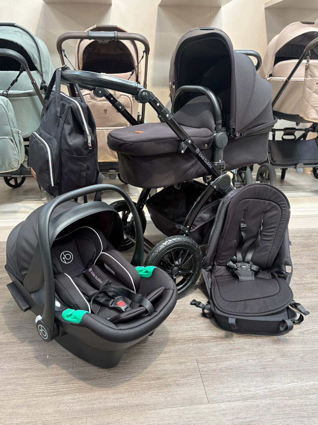 PRE LOVED Ickle Bubba Stomp Travel System - Black/Black