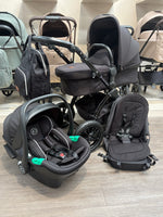 PRE LOVED Ickle Bubba Stomp Travel System - Black/Black