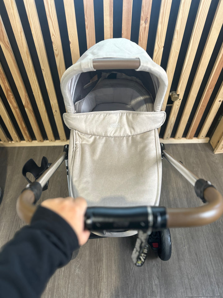 PRE LOVED Mamas & Papas Flip XT3 Travel System - Biscuit